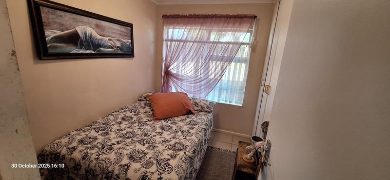 3 Bedroom Property for Sale in Fraaiuitsig Western Cape